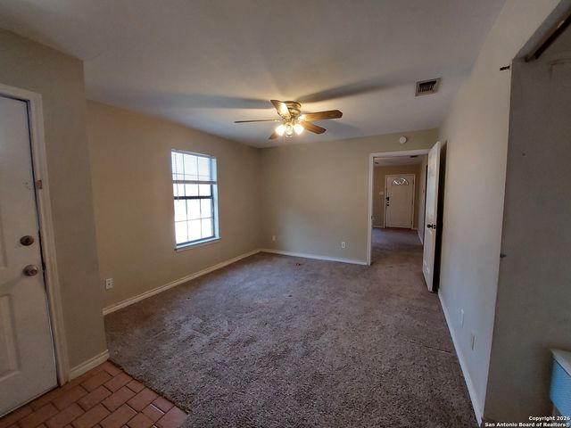 9510 Cross Rdg Ln, San Antonio, TX 78263