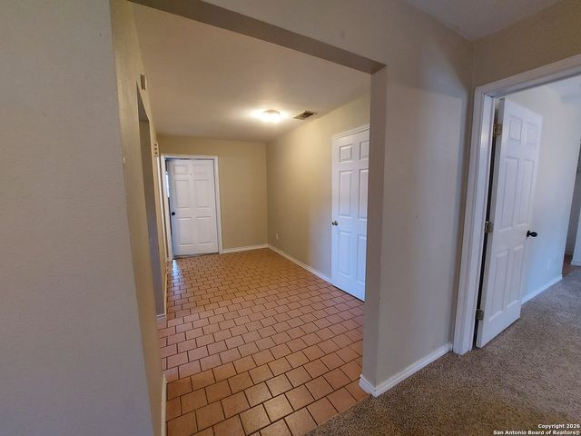 9510 Cross Rdg Ln, San Antonio, TX 78263