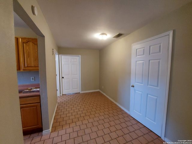 9510 Cross Rdg Ln, San Antonio, TX 78263