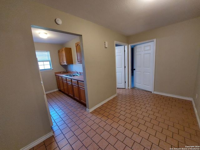 9510 Cross Rdg Ln, San Antonio, TX 78263