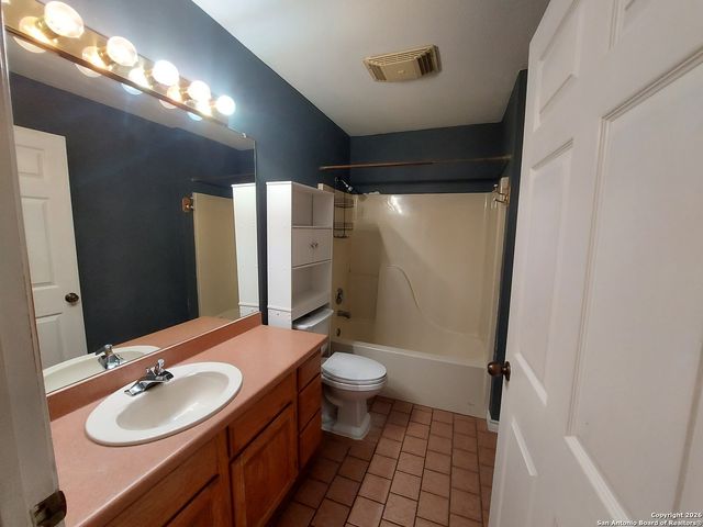 9510 Cross Rdg Ln, San Antonio, TX 78263