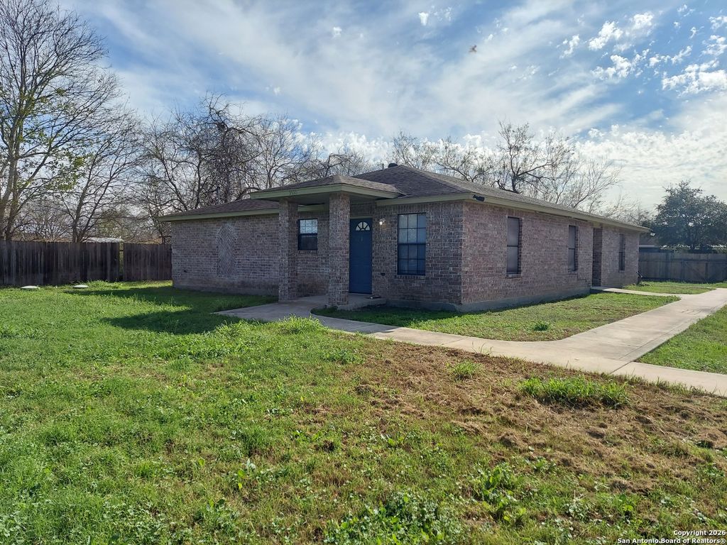 9510 Cross Rdg Ln, San Antonio, TX 78263