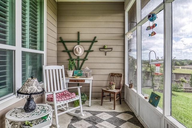 2001 Vineyard Pass, Brenham, TX 77833