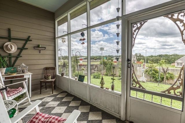 2001 Vineyard Pass, Brenham, TX 77833