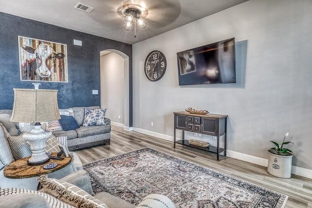 2001 Vineyard Pass, Brenham, TX 77833