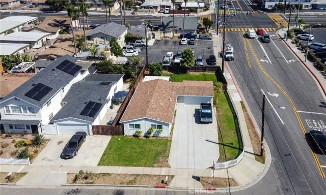 2252 Federal, Costa Mesa, CA 92627