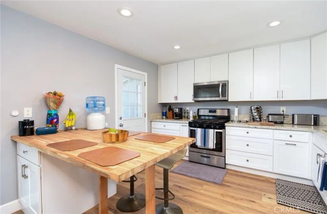 2252 Federal, Costa Mesa, CA 92627