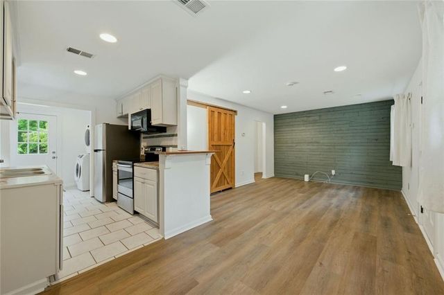 2396 Arno Court NW, Atlanta, GA 30318