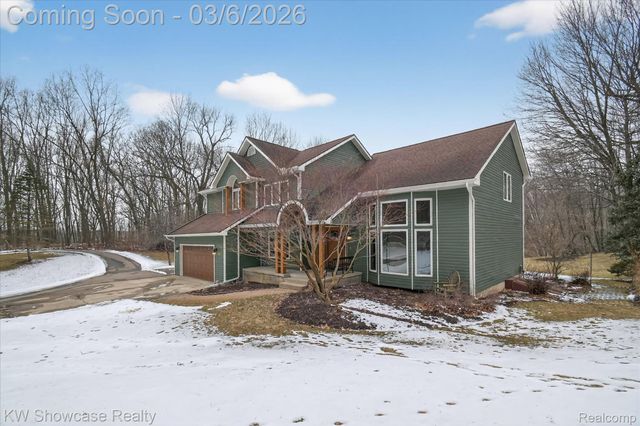 2031 Saint Clair Drive, Highland Charter Township, MI 48357