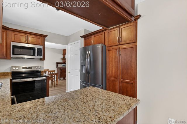 2031 Saint Clair Drive, Highland Charter Township, MI 48357