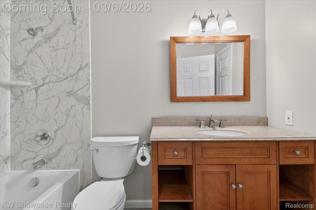 2031 Saint Clair Drive, Highland Charter Township, MI 48357