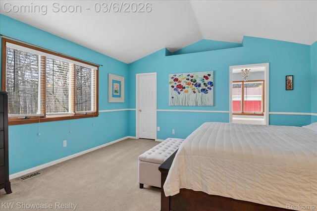 2031 Saint Clair Drive, Highland Charter Township, MI 48357