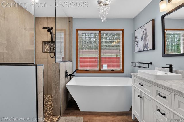 2031 Saint Clair Drive, Highland Charter Township, MI 48357