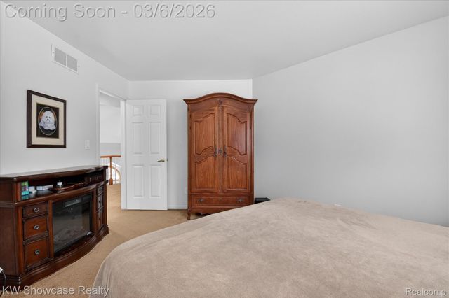 2031 Saint Clair Drive, Highland Charter Township, MI 48357