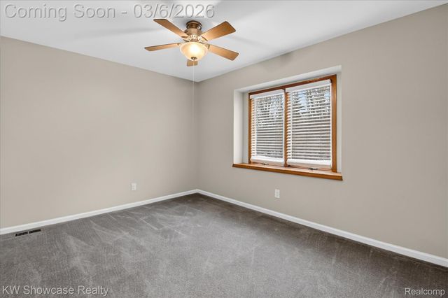 2031 Saint Clair Drive, Highland Charter Township, MI 48357