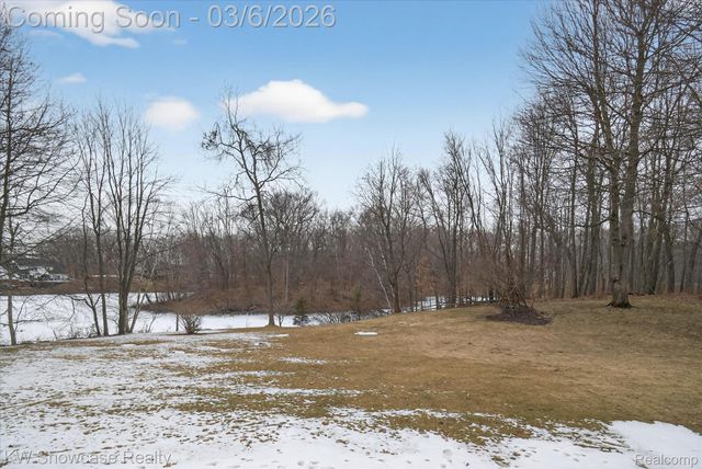 2031 Saint Clair Drive, Highland Charter Township, MI 48357