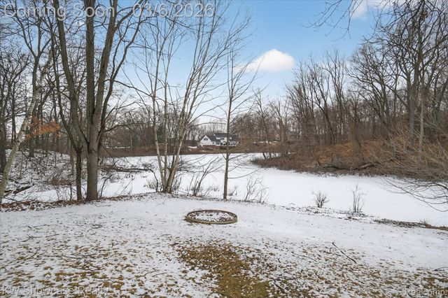 2031 Saint Clair Drive, Highland Charter Township, MI 48357