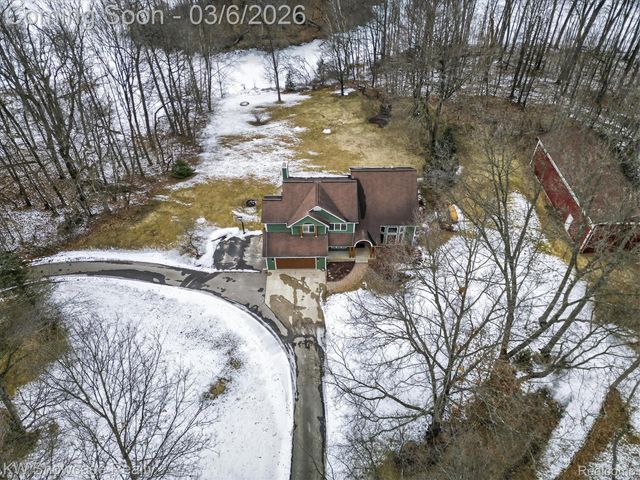 2031 Saint Clair Drive, Highland Charter Township, MI 48357