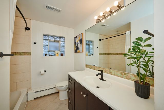 5500 Harvard Terrace, Skokie, IL 60077