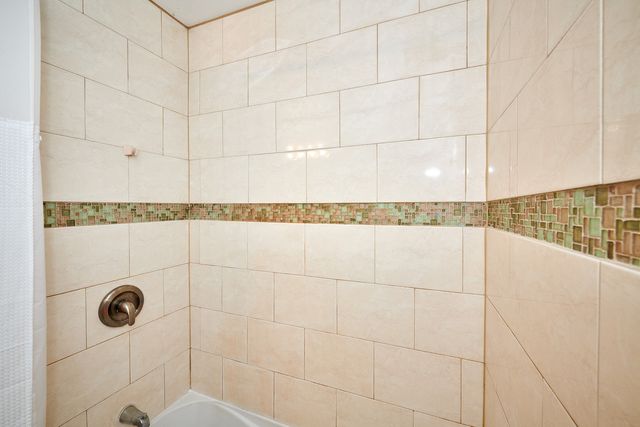 5500 Harvard Terrace, Skokie, IL 60077