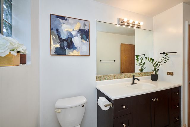 5500 Harvard Terrace, Skokie, IL 60077