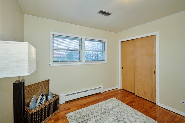 5500 Harvard Terrace, Skokie, IL 60077