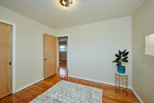 5500 Harvard Terrace, Skokie, IL 60077