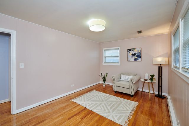 5500 Harvard Terrace, Skokie, IL 60077