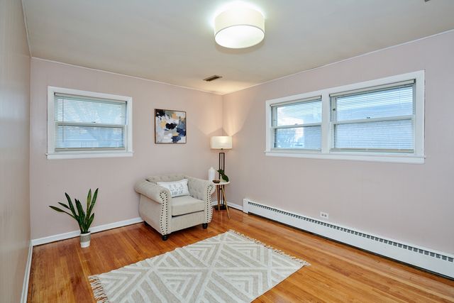 5500 Harvard Terrace, Skokie, IL 60077