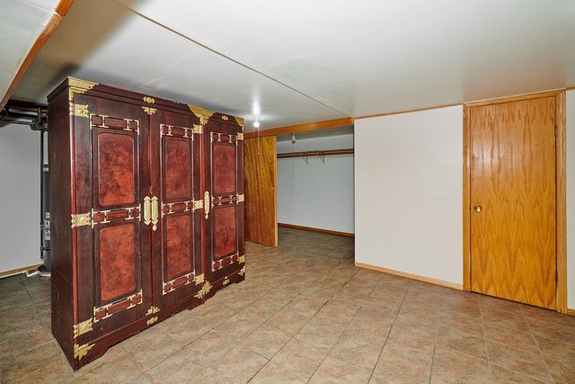 5500 Harvard Terrace, Skokie, IL 60077