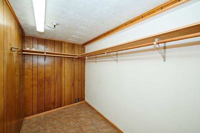 5500 Harvard Terrace, Skokie, IL 60077