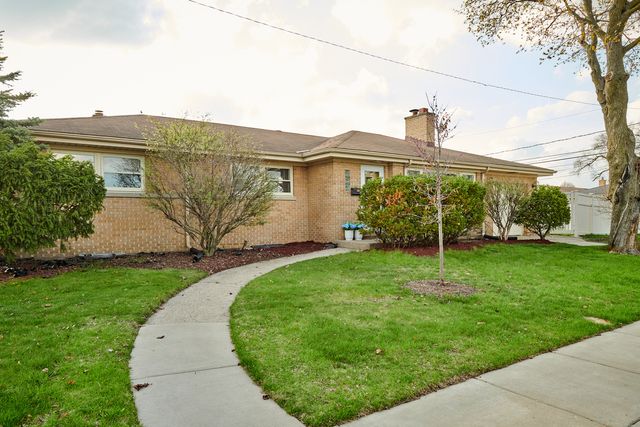 5500 Harvard Terrace, Skokie, IL 60077