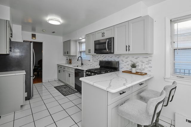 5500 Harvard Terrace, Skokie, IL 60077