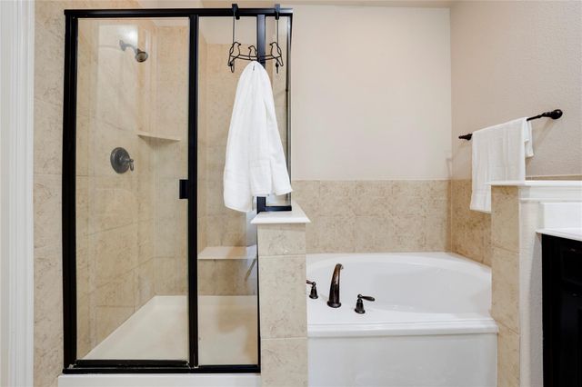 6742 Estrella 2626, Irving, TX 75039