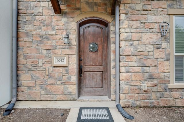 6742 Estrella 2626, Irving, TX 75039