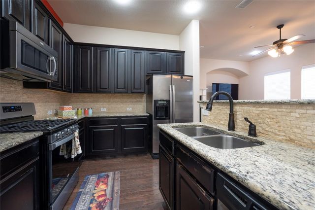 6742 Estrella 2626, Irving, TX 75039