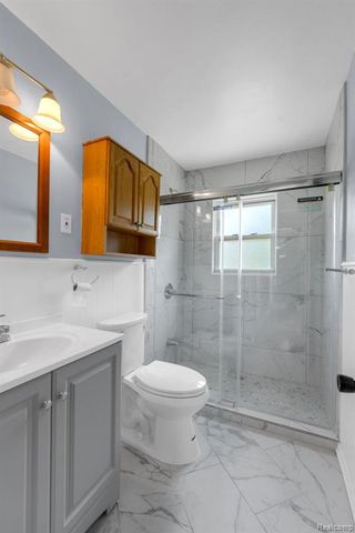 7641 Pelham Road, Allen Park, MI 48101