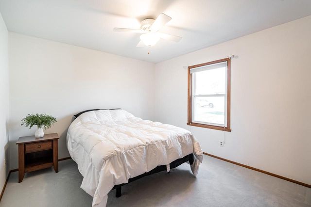 1507 Cherrywood DRIVE, Waukesha, WI 53188