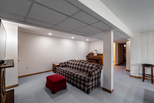 1507 Cherrywood DRIVE, Waukesha, WI 53188