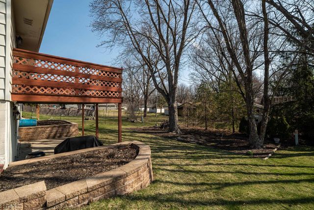 1507 Cherrywood DRIVE, Waukesha, WI 53188