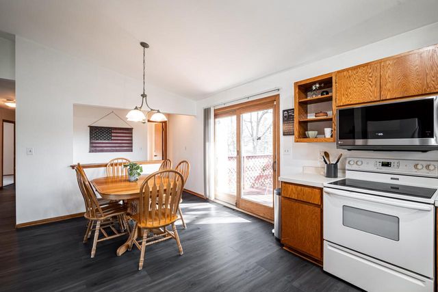 1507 Cherrywood DRIVE, Waukesha, WI 53188