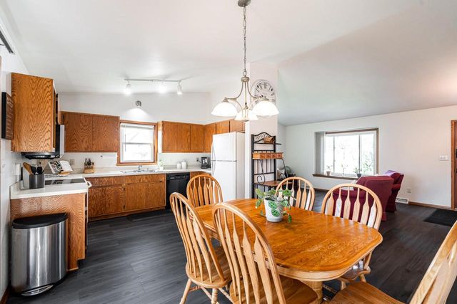 1507 Cherrywood DRIVE, Waukesha, WI 53188