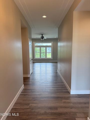 2226 Gunn Road, Holland, OH 43528