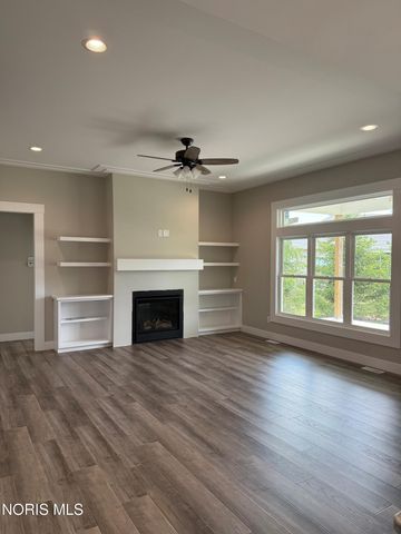 2226 Gunn Road, Holland, OH 43528