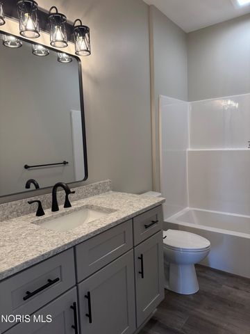 2226 Gunn Road, Holland, OH 43528