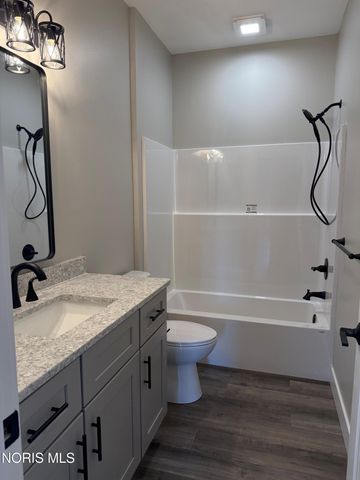 2226 Gunn Road, Holland, OH 43528