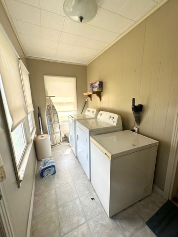 1300 Honduras Street, Houma, LA 70360