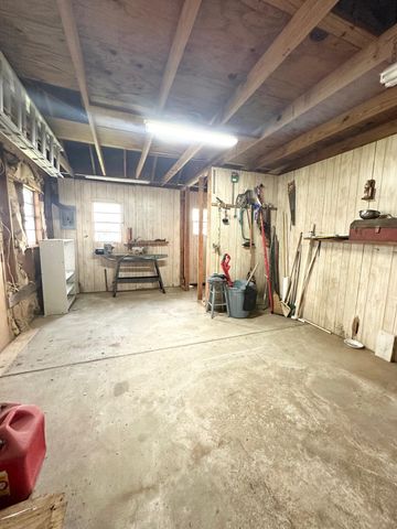 1300 Honduras Street, Houma, LA 70360