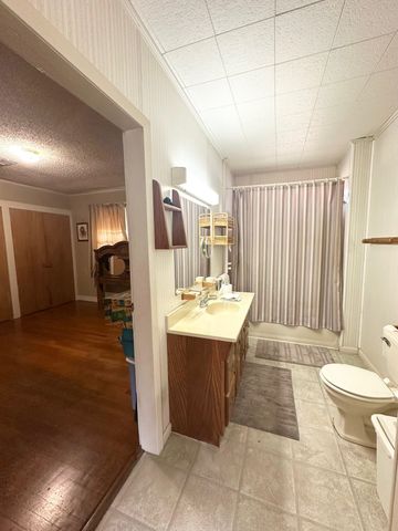 1300 Honduras Street, Houma, LA 70360