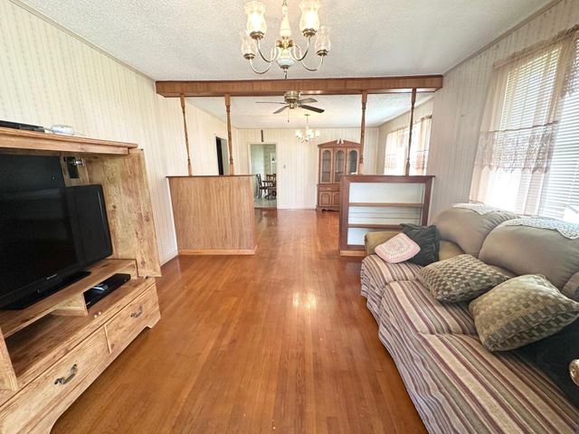 1300 Honduras Street, Houma, LA 70360